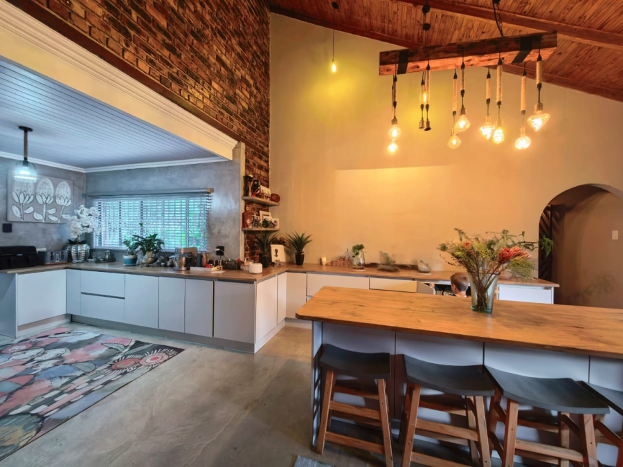 5 Bedroom Property for Sale in Vaalpark Free State